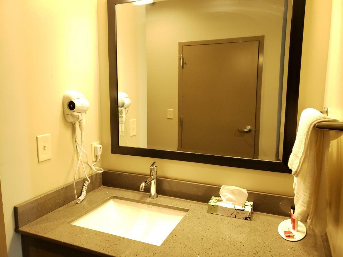 Super 8 By Wyndham St. Louis North Saint Louis Exterior foto