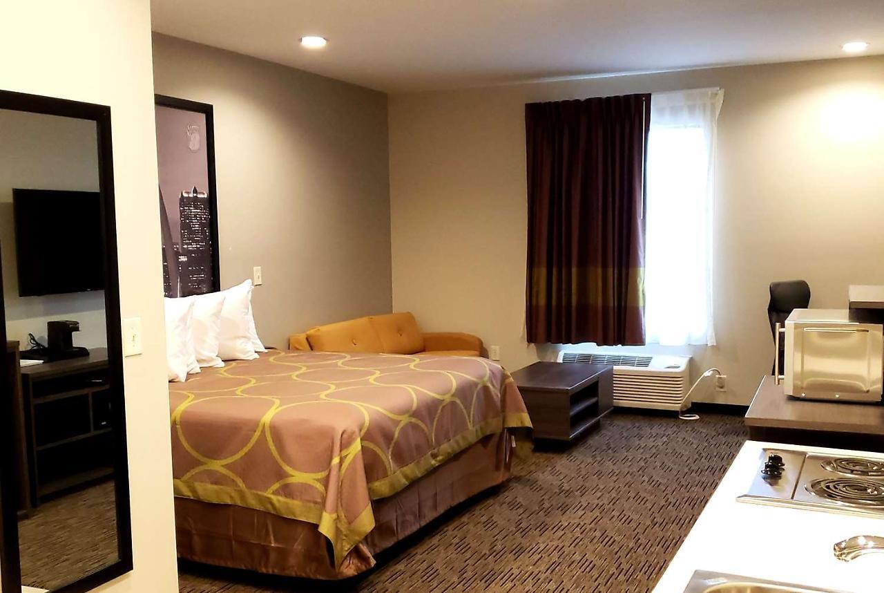 Super 8 By Wyndham St. Louis North Saint Louis Exterior foto